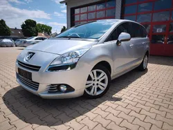 Silber Gebraucht 2012 Peugeot 5008 Van / Kleinbus | 4.300 € (Guter Preis)