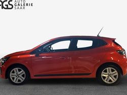 Rot Gebraucht 2023 Renault Clio V Evolution Limousine | 13.490 € (Guter Preis)