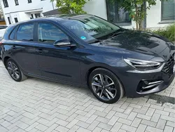 Grau Gebraucht 2021 Hyundai i30 Edition 30+ Limousine | 14.500 € (Fairer Preis)