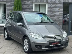 Grau Gebraucht 2008 Mercedes A180 Avantgarde Limousine | 7.200 € (Etwas zu teuer)