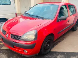 Rot Gebraucht 2002 Renault Clio II Kleinwagen | 1.700 € (Fairer Preis)