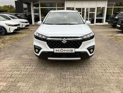 Weiß Gebraucht 2024 Suzuki SX4 Comfort SUV | 23.797 € (Teuer)