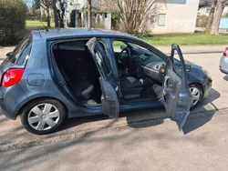 Grau Gebraucht 2006 Renault Clio II Kleinwagen | 1.100 € (Guter Preis)