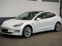 Weiß Gebraucht 2020 Tesla Model 3 Standard Range Limousine | 23.450 € (Guter Preis)