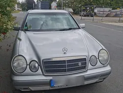 Silber Gebraucht 1998 Mercedes E200 Limousine | 4.500 € (Etwas zu teuer)