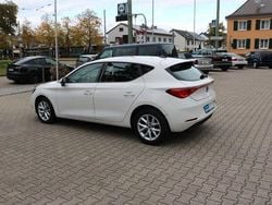 Weiß Gebraucht 2022 Seat Leon Style Kleinwagen | 16.510 € (Fairer Preis)