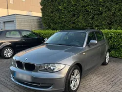 Grau Gebraucht 2011 BMW 118 Kleinwagen | 4.300 € (Teuer)