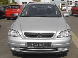 Silber Gebraucht 2000 Opel Astra Elegance Limousine | 1.299 € (Guter Preis)
