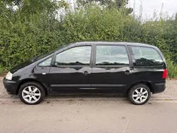 Schwarz Gebraucht 2003 VW Sharan Basis Van / Kleinbus | 999 €