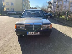 Grau Gebraucht 1988 Mercedes 190 Limousine | 9.900 €