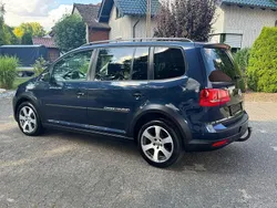 Blau Gebraucht 2011 VW Touran Cross Van / Kleinbus | 7.400 € (Fairer Preis)