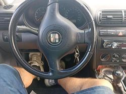 Silber Gebraucht 2002 Seat Leon Limousine | 900 € (Guter Preis)