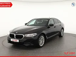 Saphirschwarzmet. (metallic) Gebraucht 2022 BMW 520 Limousine | 36.790 € (Fairer Preis)