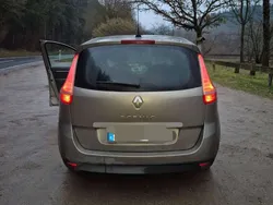 Braun Gebraucht 2009 Renault Grand Scénic II Exception Van / Kleinbus | 4.300 € (Fairer Preis)