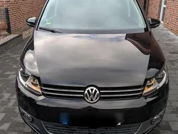 Schwarz Gebraucht 2013 VW Touran Comfortline Van / Kleinbus | 7.950 € (Fairer Preis)