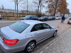 Grau Gebraucht 2010 Mercedes E200 Limousine | 8.900 € (Fairer Preis)