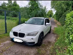 Weiß Gebraucht 2013 BMW X1 Sport Line SUV | 13.950 € (Teuer)