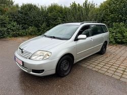 Silber Gebraucht 2006 Toyota Corolla Luna Kombi | 4.200 € (Fairer Preis)