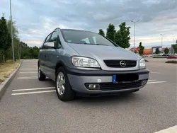 Grau Gebraucht 2000 Opel Zafira Van / Kleinbus | 900 €