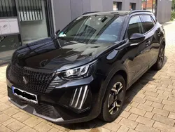 Schwarz Gebraucht 2023 Peugeot 2008 Allure SUV | 19.999 € (Guter Preis)