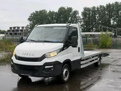 Weiß Gebraucht 2016 Iveco Daily Limousine | 14.800 €
