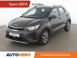 Grau Gebraucht 2022 Kia Stonic Vision SUV | 16.590 € (Guter Preis)