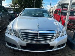 Silber Gebraucht 2009 Mercedes E250 Limousine | 12.499 € (Fairer Preis)