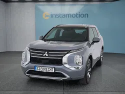 Grau Neu 2025 Mitsubishi Outlander P-HEV SUV | 58.799 €