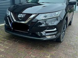 Schwarz Gebraucht 2017 Nissan Qashqai N-Connecta SUV | 13.900 € (Fairer Preis)