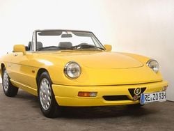 Gelb Gebraucht 1993 Alfa Romeo Spider Cabrio | 27.900 €
