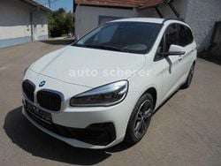 Weiß Gebraucht 2019 BMW 220 Gran Tourer Sport Line Van / Kleinbus | 18.900 € (Superpreis)