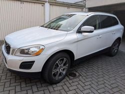 Weiß Gebraucht 2012 Volvo XC60 Summum SUV | 13.499 € (Fairer Preis)