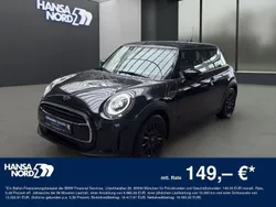 Schwarz / midnight black (metallic) Gebraucht 2022 Mini Cooper Classic Kleinwagen | 22.950 € (Teuer)