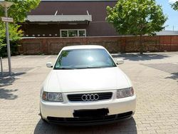 Weiß Gebraucht 1997 Audi A3 Basis Kleinwagen | 1.500 € (Guter Preis)