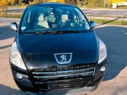 Schwarz Gebraucht 2012 Peugeot 3008 SUV | 5.300 € (Guter Preis)
