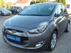 Braun Gebraucht 2012 Hyundai ix20 Edition Van / Kleinbus | 5.999 € (Guter Preis)