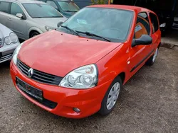 Rot Gebraucht 2009 Renault Clio II Authentique Kleinwagen | 1.690 € (Guter Preis)