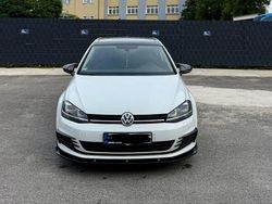Weiß Gebraucht 2014 VW Golf VII Highline Limousine | 8.500 € (Guter Preis)