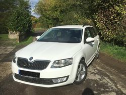 Weiß Gebraucht 2014 Skoda Octavia Kombi | 8.500 € (Fairer Preis)