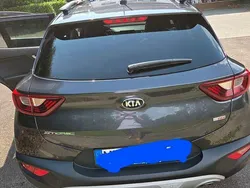 Braun Gebraucht 2017 Kia Stonic Platinum SUV | 12.600 € (Fairer Preis)