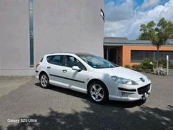 Weiß Gebraucht 2005 Peugeot 407 Kombi | 2.000 €