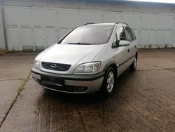 Silber Gebraucht 2002 Opel Zafira Van / Kleinbus | 1.300 € (Guter Preis)