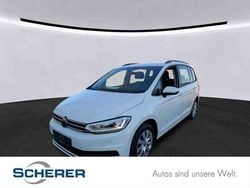 Pure white Gebraucht 2022 VW Touran Comfortline Van / Kleinbus | 26.930 € (Fairer Preis)