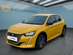 Gelb Gebraucht 2022 Peugeot e-208 Active Kleinwagen | 15.999 € (Fairer Preis)