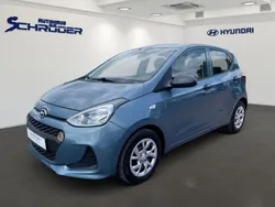 Blau Gebraucht 2018 Hyundai i10 Select Kleinwagen | 9.999 € (Teuer)