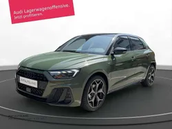 Distriktgrün metallic Neu 2025 Audi A1 Sportback S-Line Kleinwagen | 32.990 € (Guter Preis)