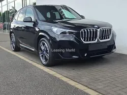 Saphirschwarz metallic Neu 2025 BMW X1 Comfort Edition SUV | 58.990 € (Fairer Preis)