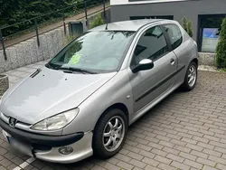 Grau Gebraucht 1999 Peugeot 206 Kleinwagen | 800 € (Guter Preis)