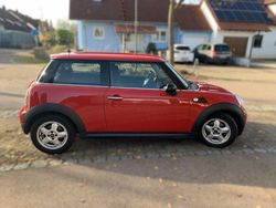 Rot Gebraucht 2007 Mini ONE Kleinwagen | 3.750 € (Etwas zu teuer)