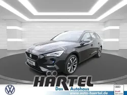 Mitternachtsschwarz (black), solid Gebraucht 2021 Seat Leon ST FR Kombi | 19.700 € (Fairer Preis)